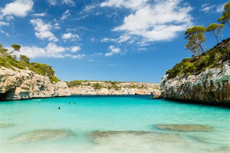 £18 Cheap Flights from Palma de Mallorca to London .